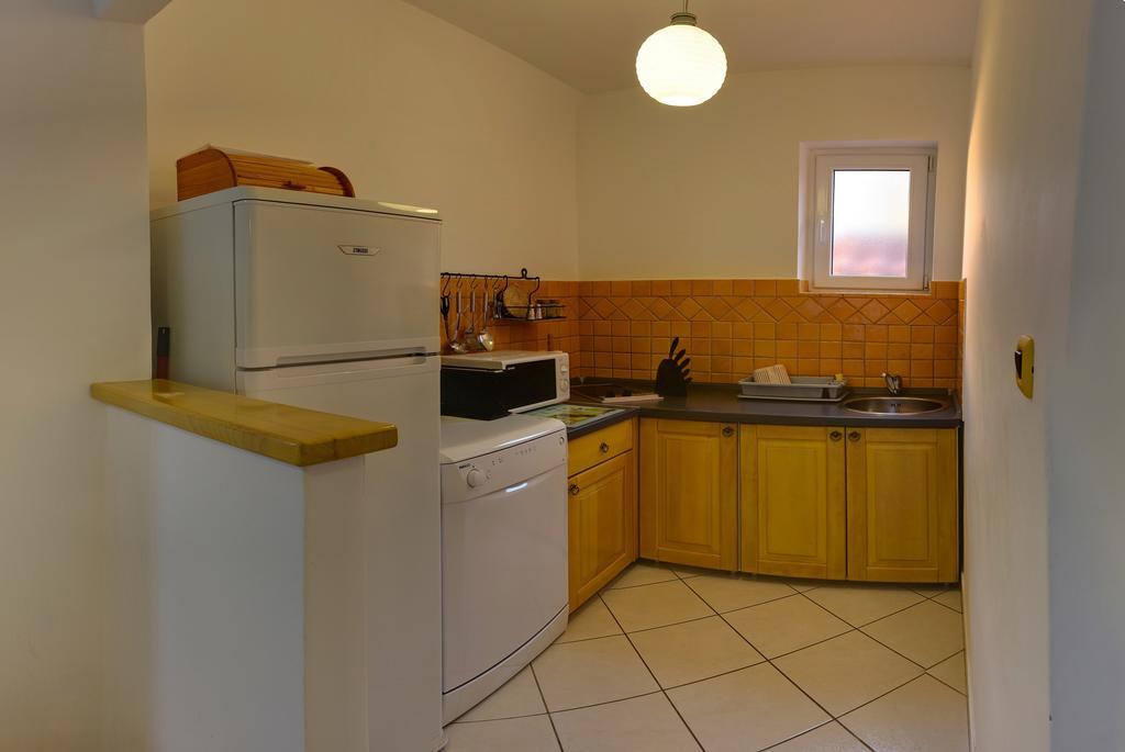Vis A Vis Apartments Baska  Bilik gambar