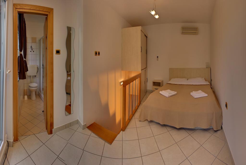 Vis A Vis Apartments Baska  Bilik gambar