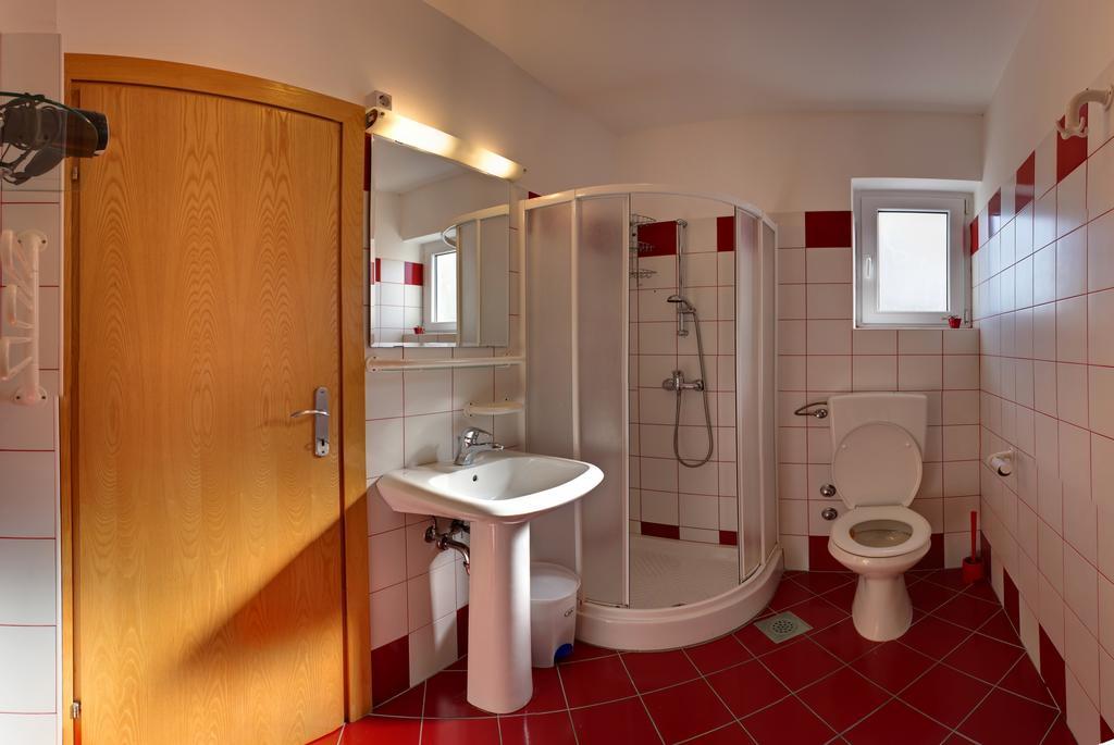 Vis A Vis Apartments Baska  Luaran gambar